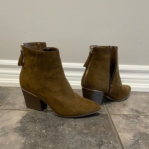 LAST CHANCE Spring booties
